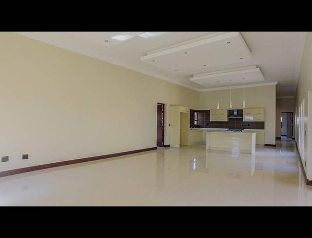 3 BEDROOM HOUSE FOR SALE IN COPPERLEAF ESTATE